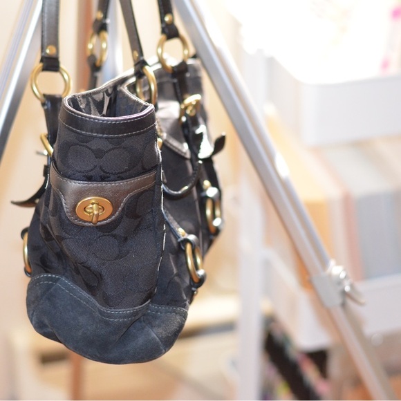 COACH Signature Black Tote Gold Hardware - Picture 5 of 9